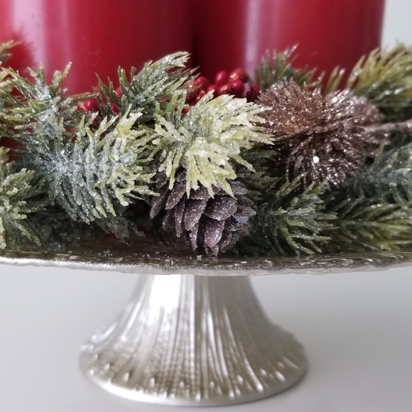 Candle Centerpiece - Picture 2 of 3